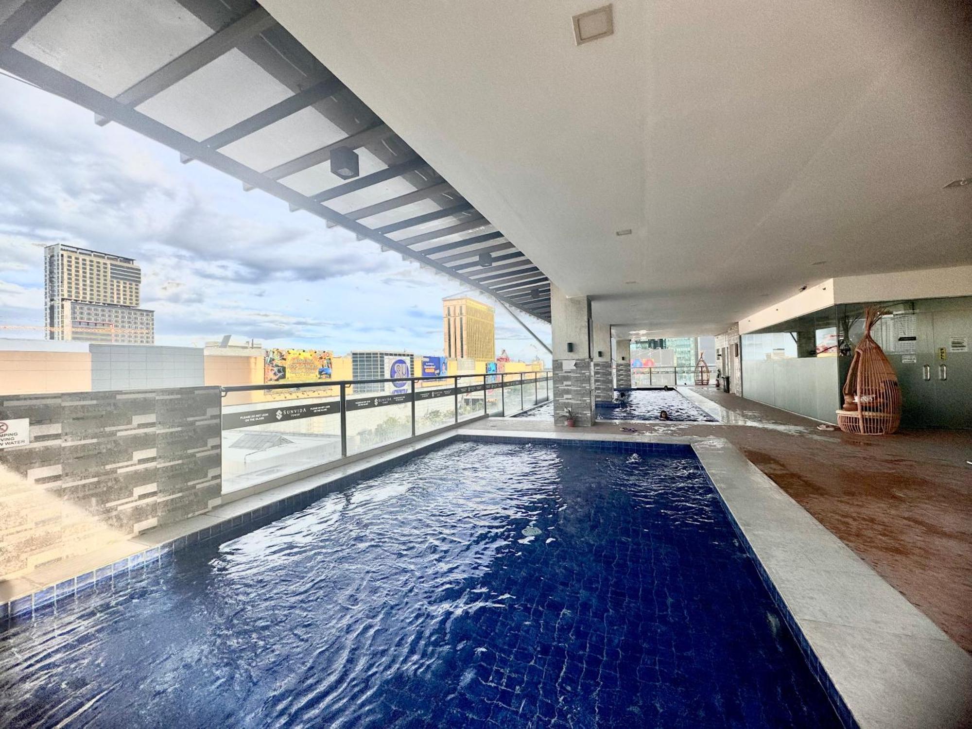 Luxanos Condo Place- Sunvida Tower セブ市 エクステリア 写真