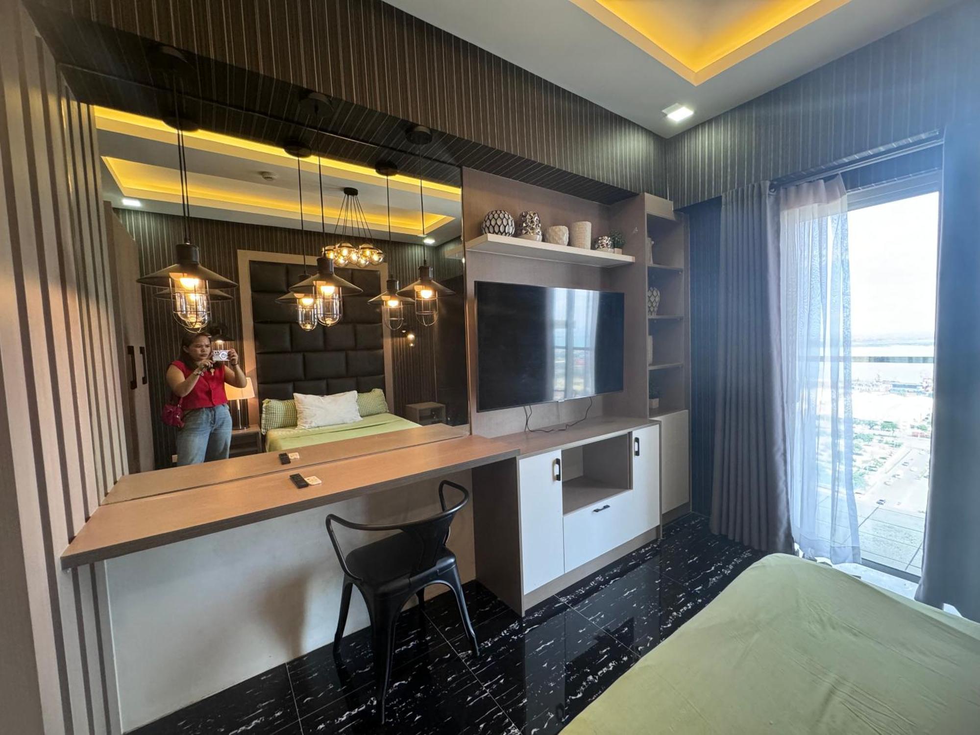 Luxanos Condo Place- Sunvida Tower セブ市 エクステリア 写真